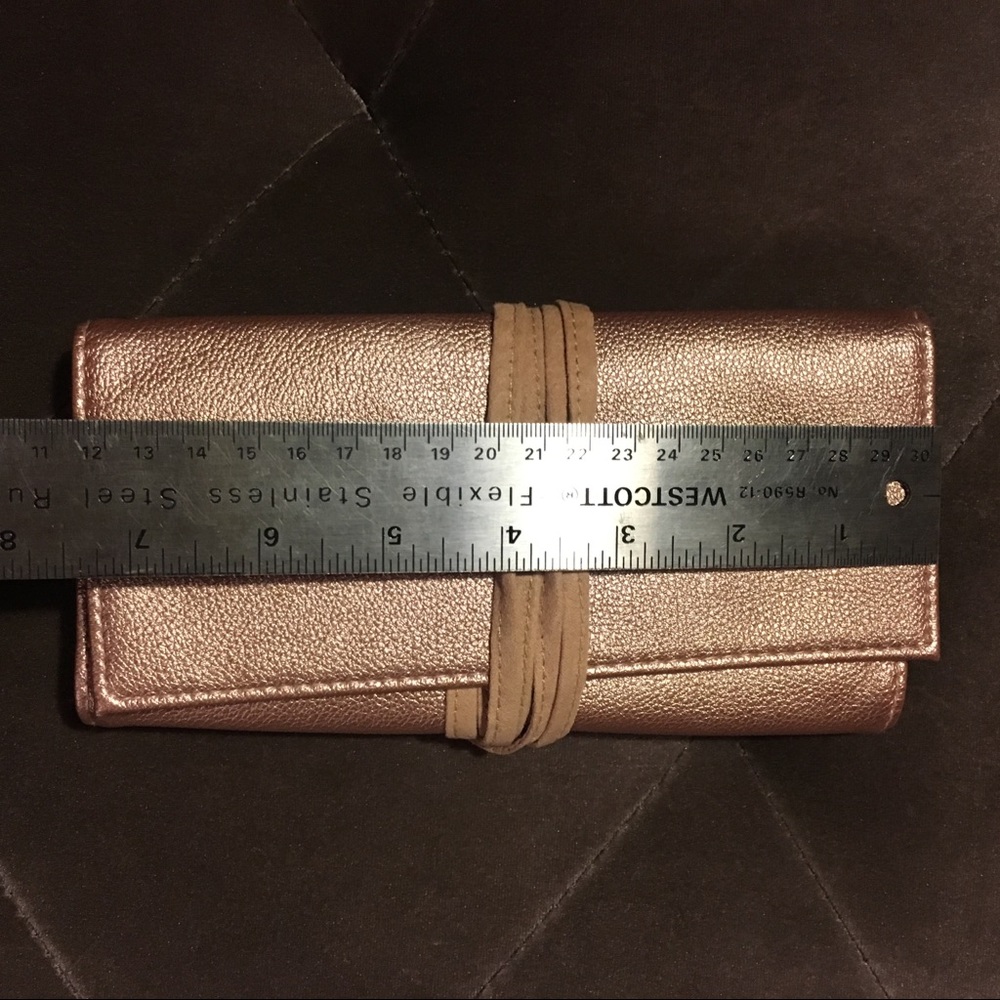 FREE GIFT ๐ ๐ Travel Jewelry Pouch ๐ - Picture 5 of 5